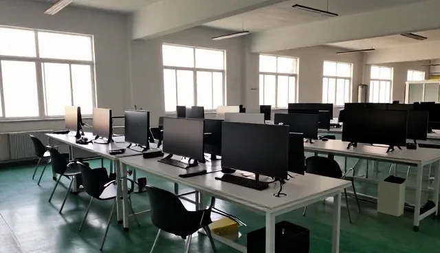 商品采购与渠道分销：产品定位的两种实践与选择